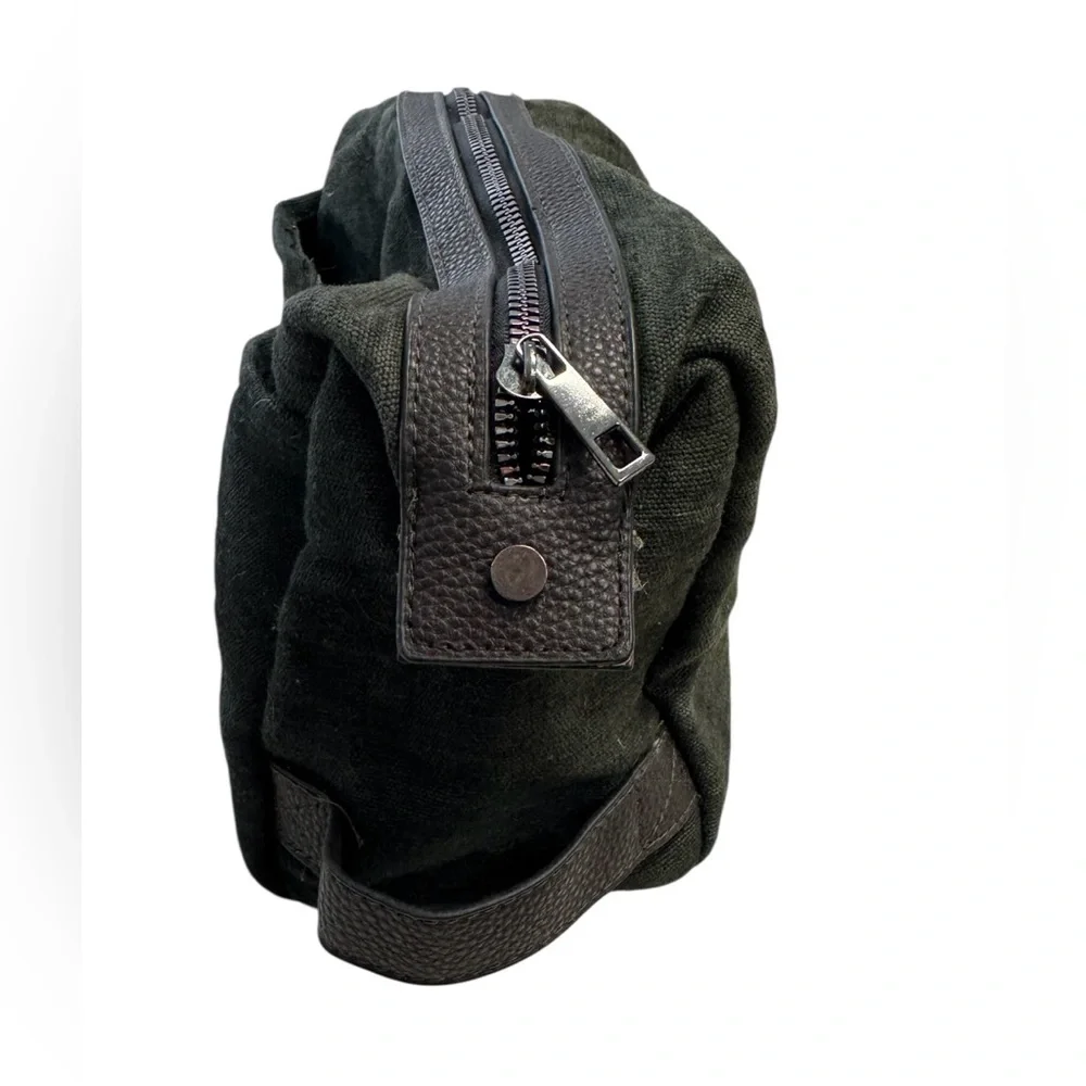 Lucky Brand compact stylish